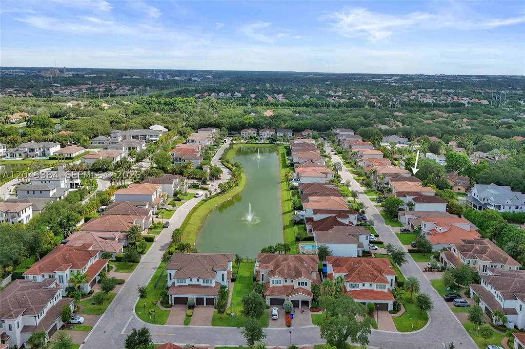 5742 E Brookfield Circle E Hollywood FL 33312