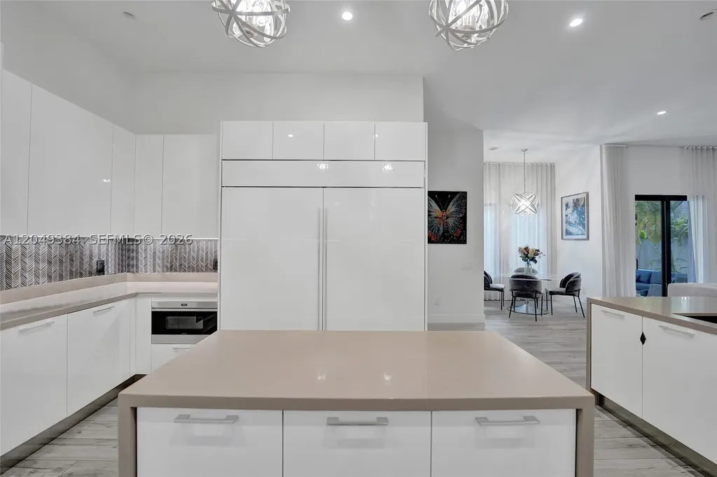 5742 E Brookfield Circle E Hollywood FL 33312