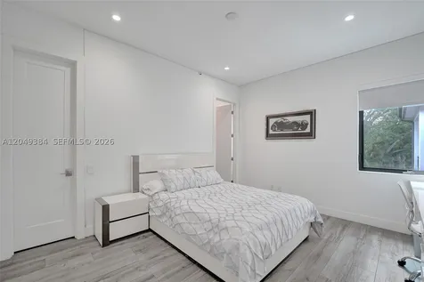 5742 E Brookfield Circle E Hollywood FL 33312
