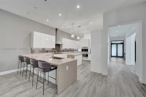 5742 E Brookfield Circle E Hollywood FL 33312