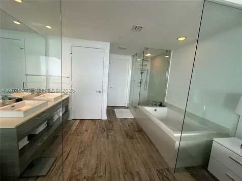 650 NE 32nd Street Miami FL 33137