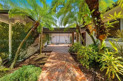8735 SW 122nd Street Miami FL 33176