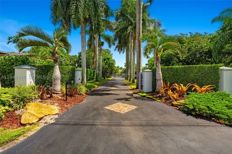 8735 SW 122nd Street Miami FL 33176