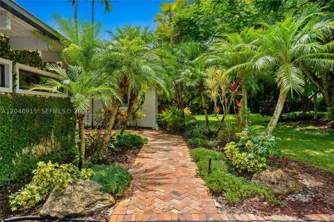 8735 SW 122nd Street Miami FL 33176