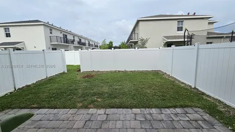 1677 SE 8th Avenue Homestead FL 33034