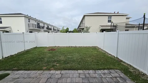 1677 SE 8th Avenue Homestead FL 33034
