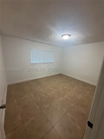 1650 W 44th Place Hialeah FL 33012
