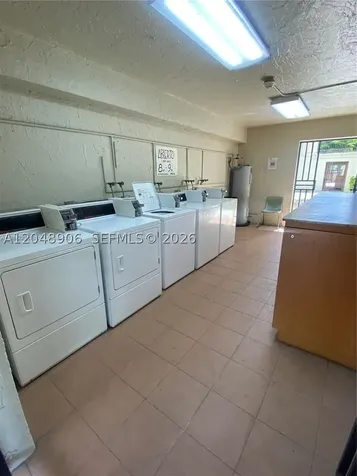 1650 W 44th Place Hialeah FL 33012