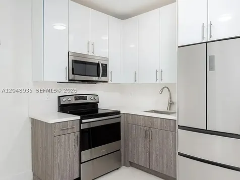676 NW 47th Street Miami FL 33127
