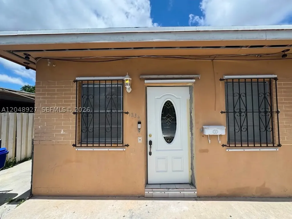 1236 NW 33rd Avenue Miami FL 33125