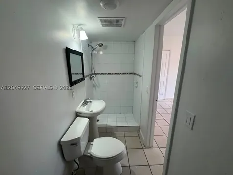 1236 NW 33rd Avenue Miami FL 33125