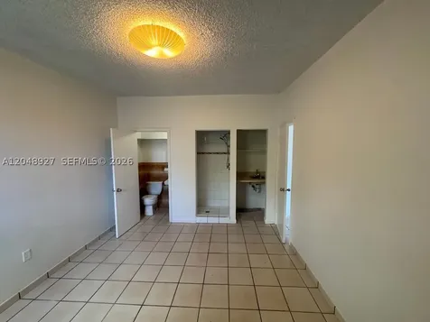 1236 NW 33rd Avenue Miami FL 33125