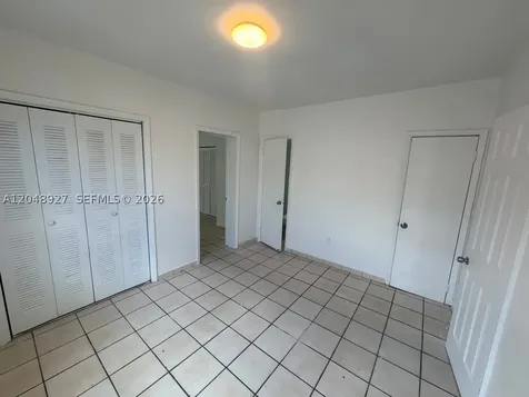 1236 NW 33rd Avenue Miami FL 33125