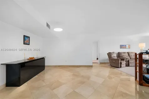 1201 S Ocean Drive Hollywood FL 33019