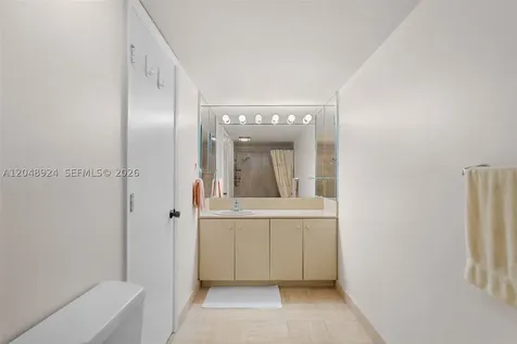 1201 S Ocean Drive Hollywood FL 33019