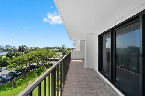 1201 S Ocean Drive Hollywood FL 33019