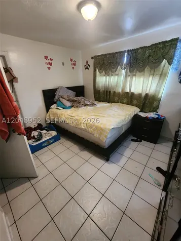 654 W 29th Street Hialeah FL 33012