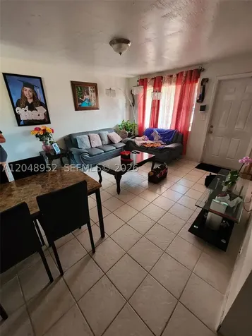654 W 29th Street Hialeah FL 33012
