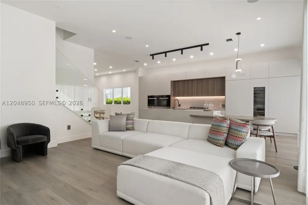 18955 Atlantic Boulevard Sunny Isles Beach FL 33160