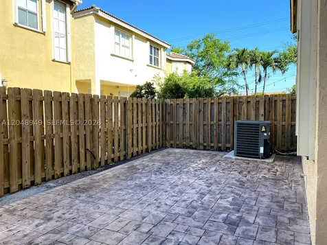 4874 NW 107th Path Doral FL 33178