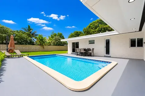 19225 Bel Aire Drive Cutler Bay FL 33157