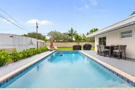 19225 Bel Aire Drive Cutler Bay FL 33157