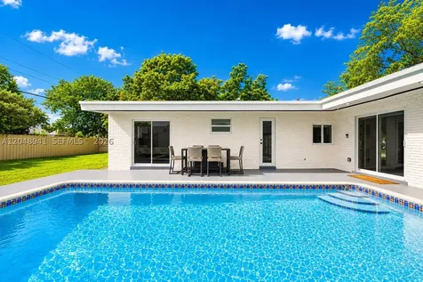 19225 Bel Aire Drive Cutler Bay FL 33157