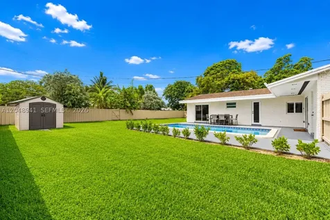 19225 Bel Aire Drive Cutler Bay FL 33157