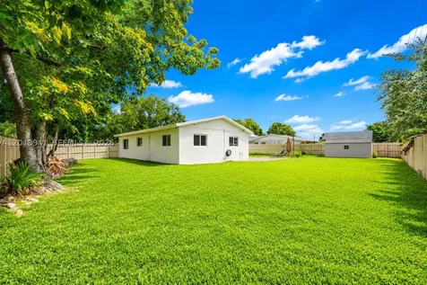 19225 Bel Aire Drive Cutler Bay FL 33157