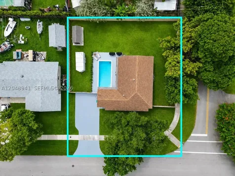 19225 Bel Aire Drive Cutler Bay FL 33157