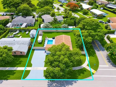 19225 Bel Aire Drive Cutler Bay FL 33157