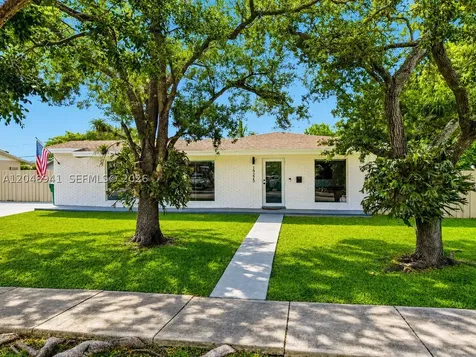 19225 Bel Aire Drive Cutler Bay FL 33157