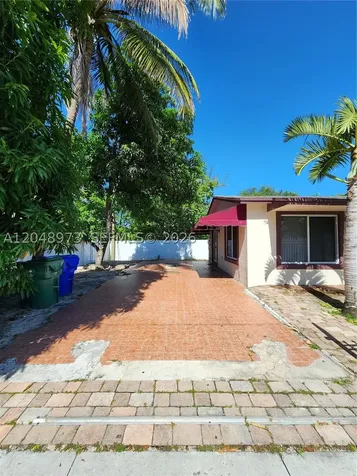 1097 NW 38th Street Miami FL 33127