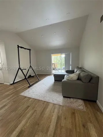 733 Riverside Drive Coral Springs FL 33071