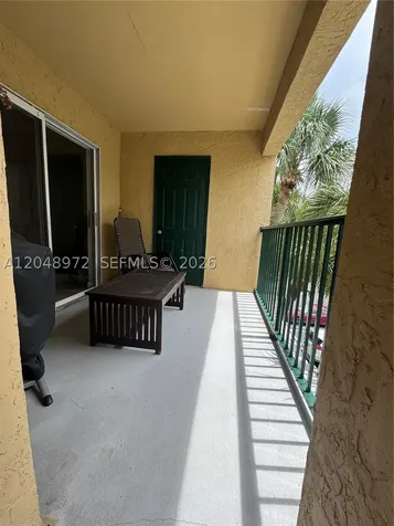 733 Riverside Drive Coral Springs FL 33071