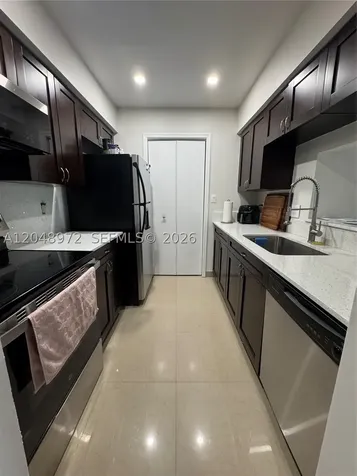 733 Riverside Drive Coral Springs FL 33071