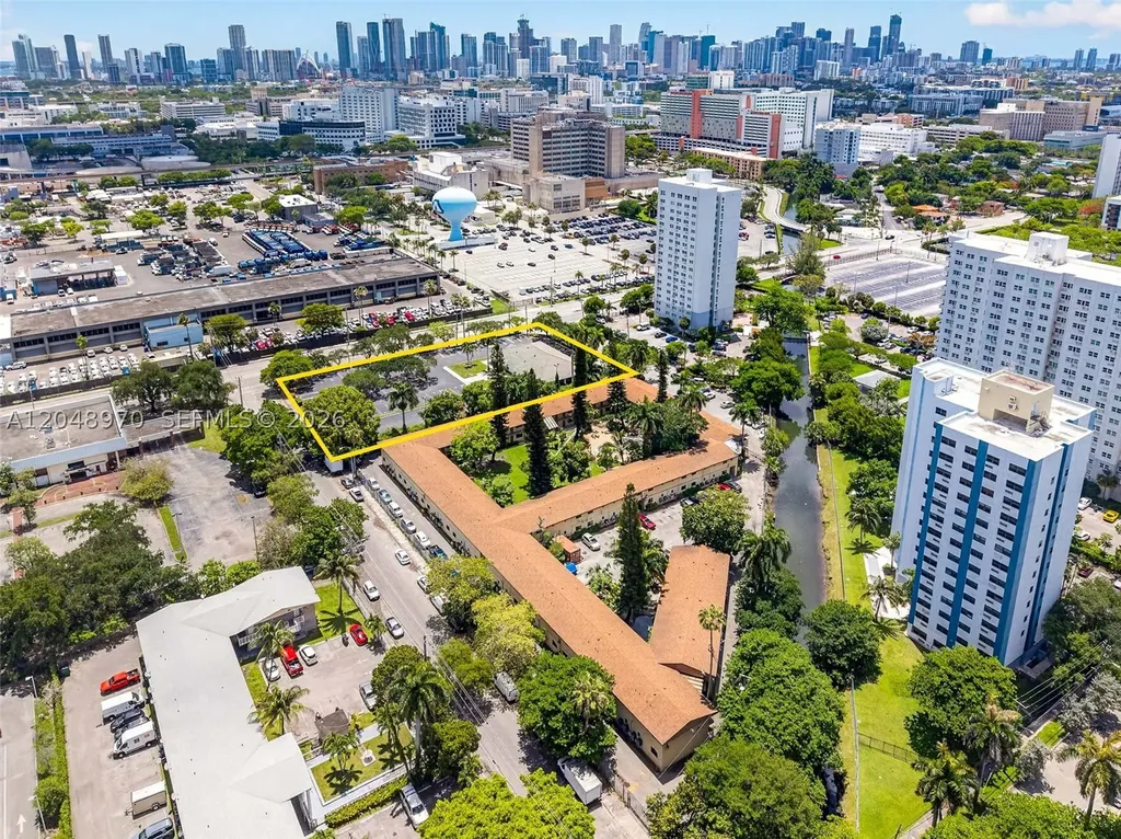 1902 NW 14th Avenue Miami FL 33125