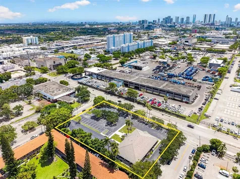 1902 NW 14th Avenue Miami FL 33125