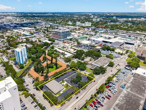 1902 NW 14th Avenue Miami FL 33125