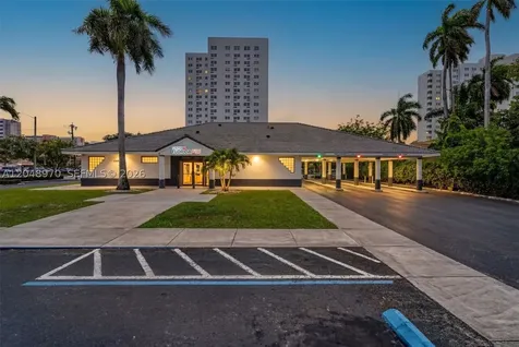 1902 NW 14th Avenue Miami FL 33125