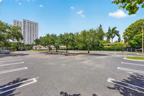 1902 NW 14th Avenue Miami FL 33125