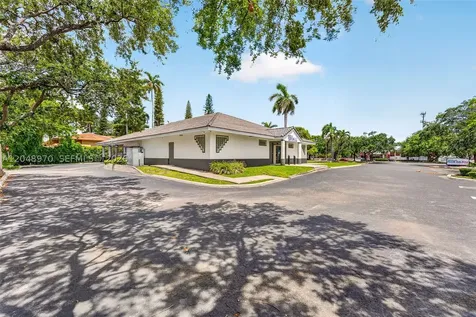 1902 NW 14th Avenue Miami FL 33125
