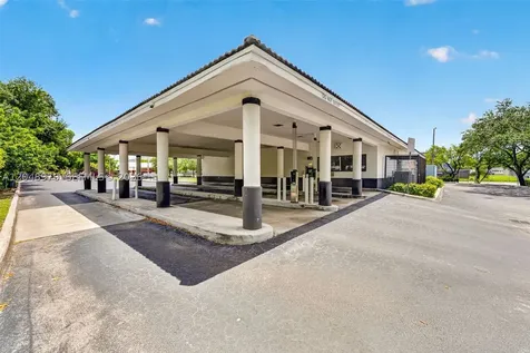 1902 NW 14th Avenue Miami FL 33125