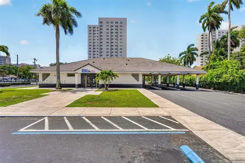 1902 NW 14th Avenue Miami FL 33125