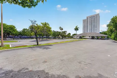 1902 NW 14th Avenue Miami FL 33125