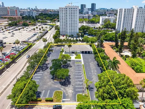 1902 NW 14th Avenue Miami FL 33125