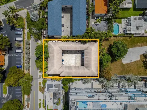 1611 SW 2nd Court Miami FL 33129