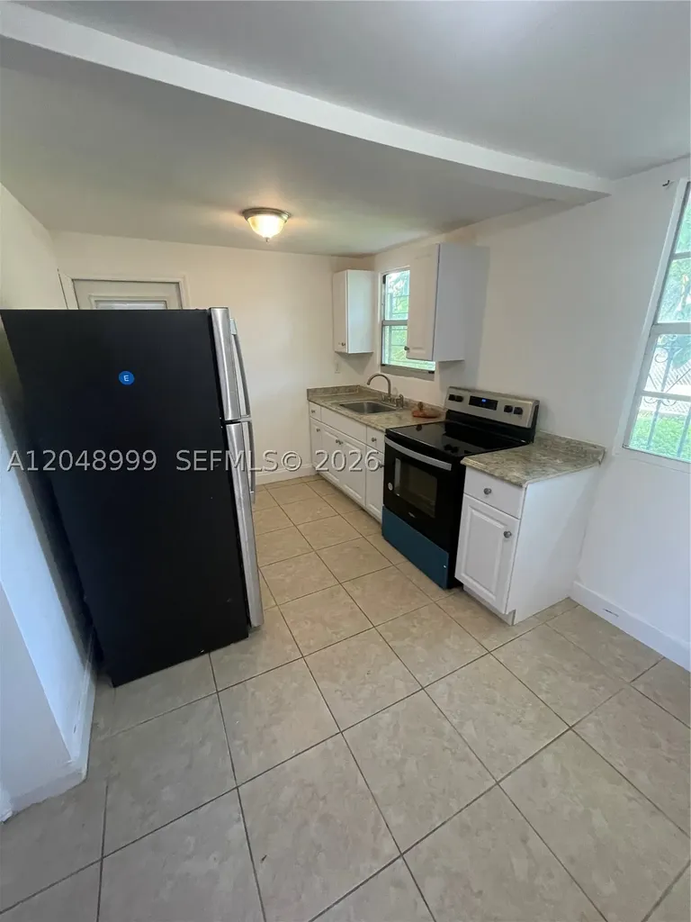 453 SW 19th Road Miami FL 33129