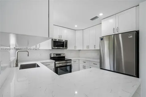 321 NW 36th Street Oakland Park FL 33309