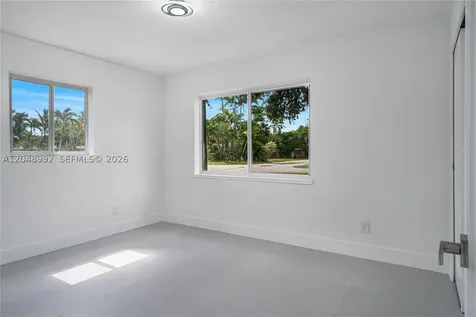 321 NW 36th Street Oakland Park FL 33309
